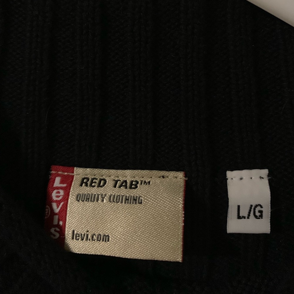 LEVIS Turtle Neck - Picture 3 of 3